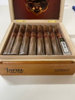 Loaisiga Infiel Toro Sungrown